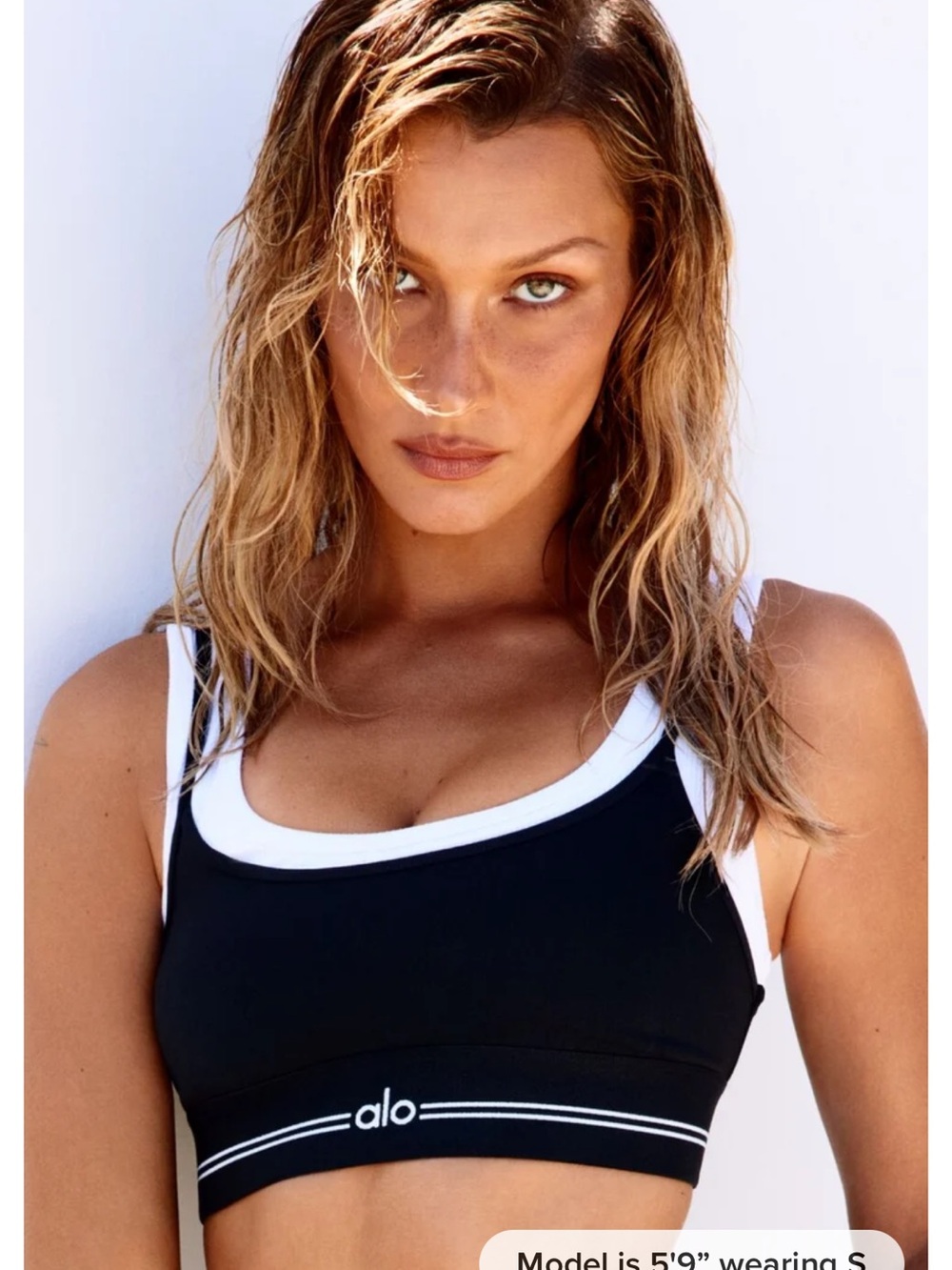 ALO Yoga Black Airbrush Better Together Sports Bra and Leggings Set - Picture 6 of 6